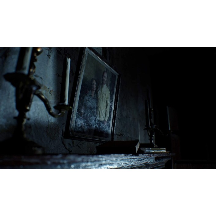 Resident Evil 7: Biohazard PlayStation Hits...